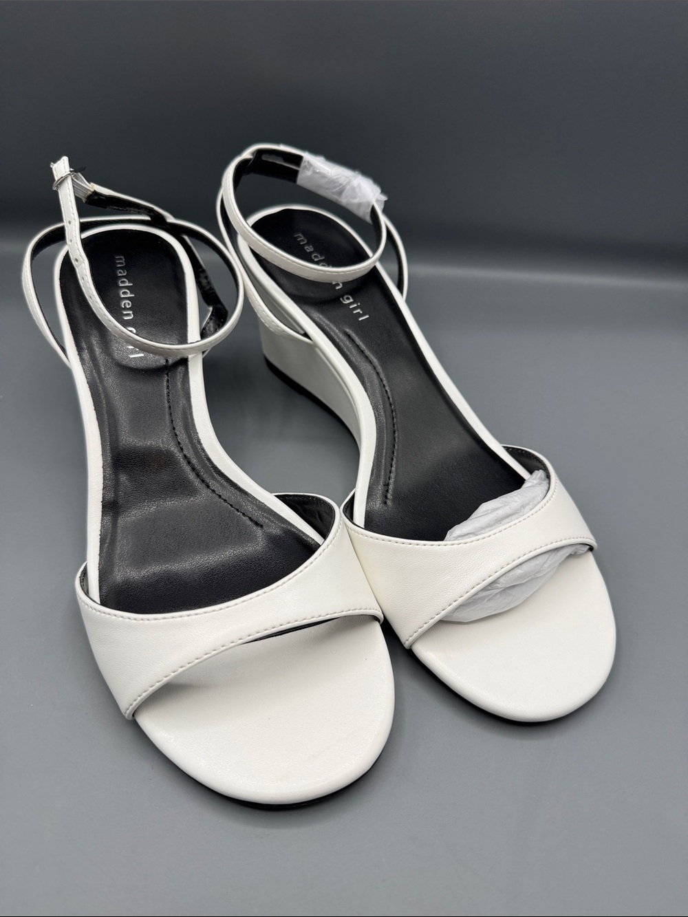 Madden Girl Women's Laineyy Dress Wedge Sandal